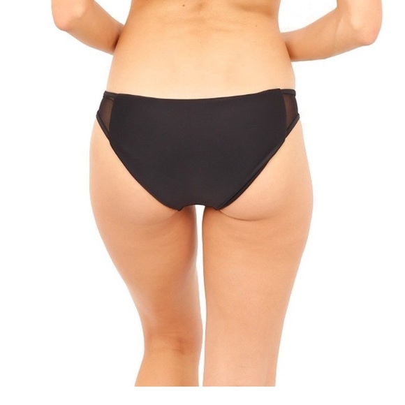 Issa De’ Mar 2 piece bathing suit - Picture 3 of 8